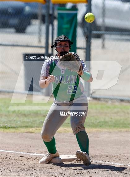 Thumbnail 3 in Golden Valley @ Highland (CIF Central Section D5 Quarterfinal) photogallery.