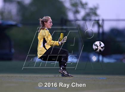 Thumbnail 3 in Mountain Vista vs. Arapahoe (CHSAA Quarterfinal) photogallery.