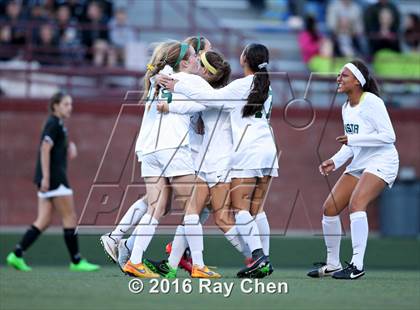 Thumbnail 1 in Mountain Vista vs. Arapahoe (CHSAA Quarterfinal) photogallery.