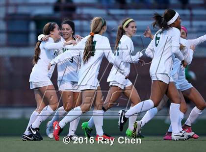 Thumbnail 2 in Mountain Vista vs. Arapahoe (CHSAA Quarterfinal) photogallery.
