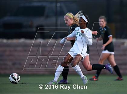 Thumbnail 2 in Mountain Vista vs. Arapahoe (CHSAA Quarterfinal) photogallery.