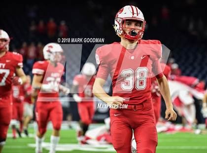 Thumbnail 2 in Katy vs. North Shore (UIL 6A D1 Region III Playoff) photogallery.