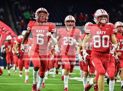Thumbnail 2 in Katy vs. North Shore (UIL 6A D1 Region III Playoff) photogallery.