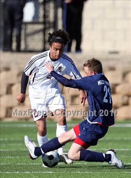 Thumbnail 2 in Round Rock vs West Brook (Georgetown Governor’s Cup) photogallery.