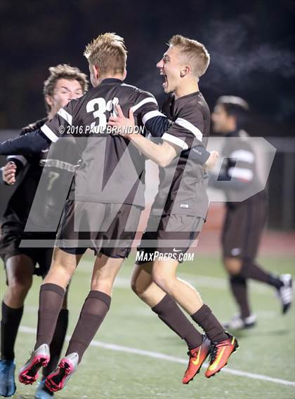 Thumbnail 2 in Stonington vs Bacon Academy (ECC Semifinal) photogallery.