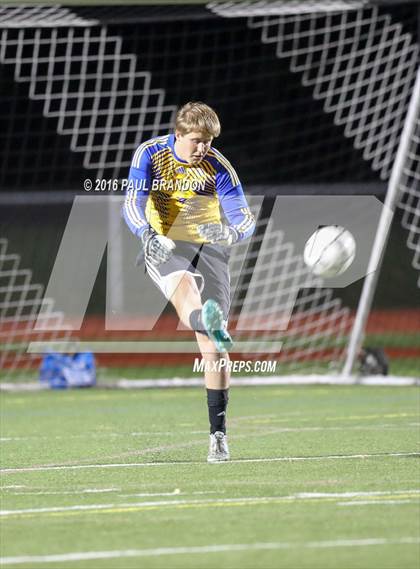 Thumbnail 3 in Stonington vs Bacon Academy (ECC Semifinal) photogallery.