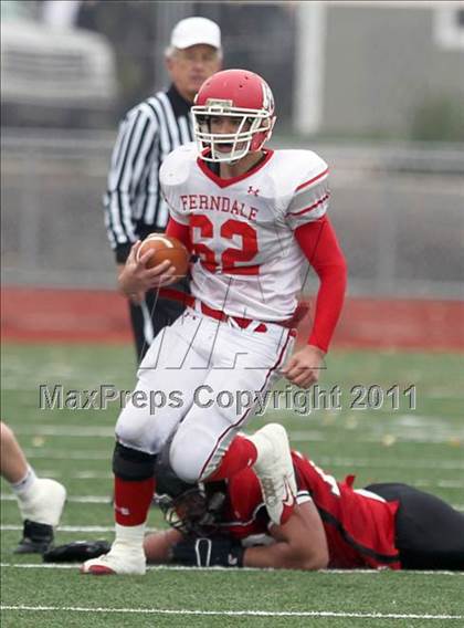 Thumbnail 1 in Salesian vs. Ferndale (CIF NCS D4 Playoffs) photogallery.