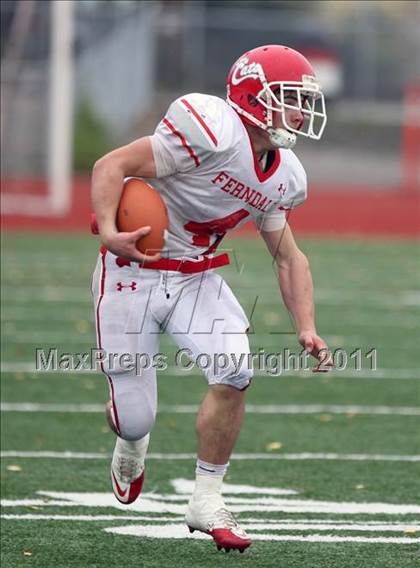 Thumbnail 1 in Salesian vs. Ferndale (CIF NCS D4 Playoffs) photogallery.