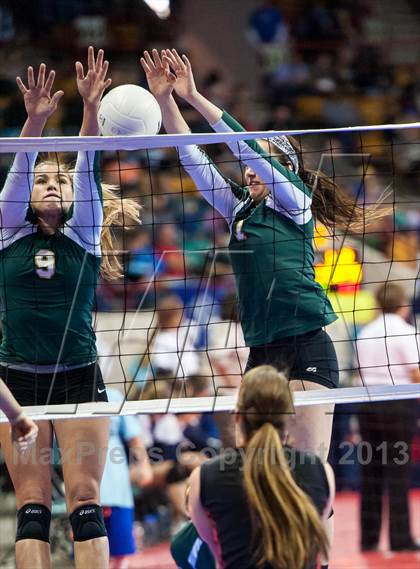 Thumbnail 2 in Manitou Springs vs. Gunnison (CHSAA 3A Pool 2) photogallery.