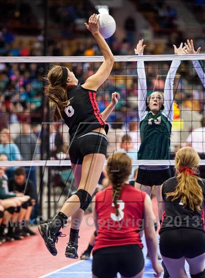 Thumbnail 2 in Manitou Springs vs. Gunnison (CHSAA 3A Pool 2) photogallery.