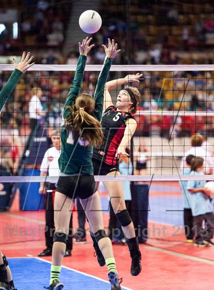 Thumbnail 2 in Manitou Springs vs. Gunnison (CHSAA 3A Pool 2) photogallery.