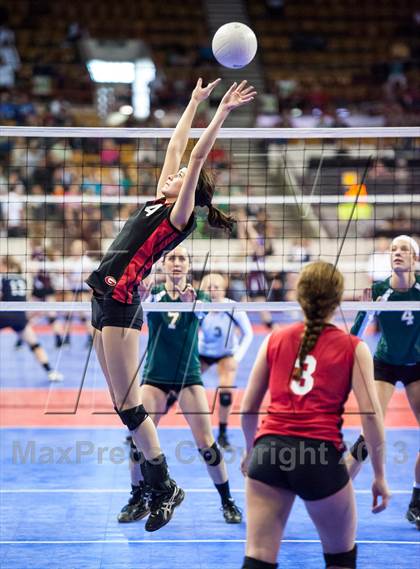 Thumbnail 3 in Manitou Springs vs. Gunnison (CHSAA 3A Pool 2) photogallery.