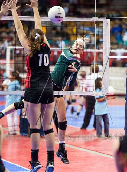 Thumbnail 2 in Manitou Springs vs. Gunnison (CHSAA 3A Pool 2) photogallery.