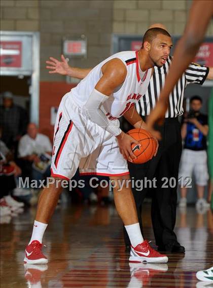 Thumbnail 2 in Orange Lutheran vs. Long Beach Poly (Nike Extravaganza) photogallery.