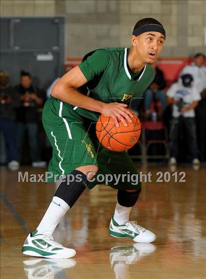Thumbnail 3 in Orange Lutheran vs. Long Beach Poly (Nike Extravaganza) photogallery.