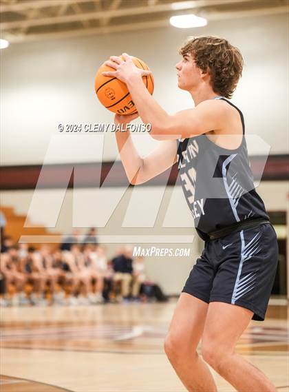 Thumbnail 3 in FR: Ralston Valley @ Chatfield photogallery.