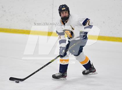 Thumbnail 1 in Glastonbury @ Simsbury photogallery.