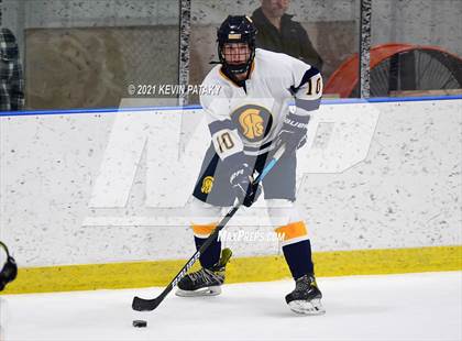 Thumbnail 1 in Glastonbury @ Simsbury photogallery.