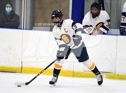 Thumbnail 1 in Glastonbury @ Simsbury photogallery.