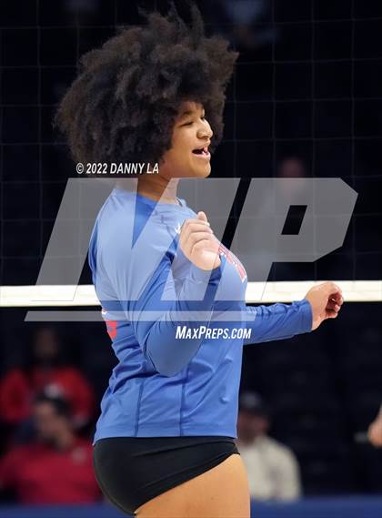Thumbnail 3 in Charles J. Colgan vs. Alexandria City (VHSL Class 6 State Final) photogallery.