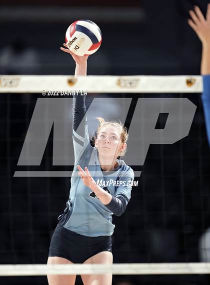 Thumbnail 2 in Charles J. Colgan vs. Alexandria City (VHSL Class 6 State Final) photogallery.