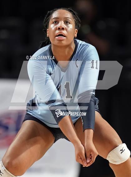 Thumbnail 2 in Charles J. Colgan vs. Alexandria City (VHSL Class 6 State Final) photogallery.