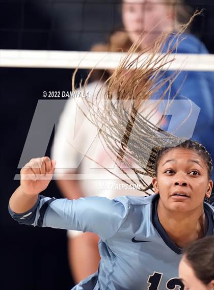Thumbnail 3 in Charles J. Colgan vs. Alexandria City (VHSL Class 6 State Final) photogallery.