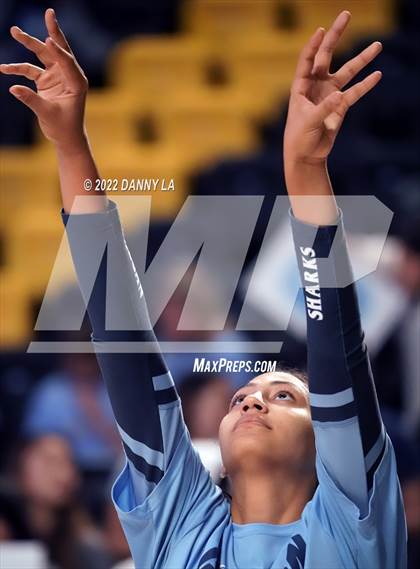 Thumbnail 2 in Charles J. Colgan vs. Alexandria City (VHSL Class 6 State Final) photogallery.