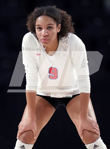 Thumbnail 2 in Charles J. Colgan vs. Alexandria City (VHSL Class 6 State Final) photogallery.