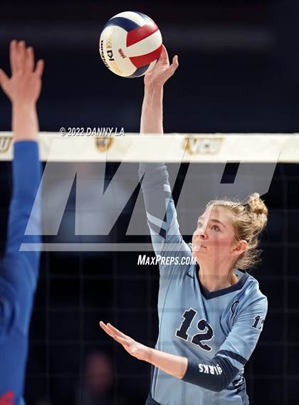 Thumbnail 1 in Charles J. Colgan vs. Alexandria City (VHSL Class 6 State Final) photogallery.