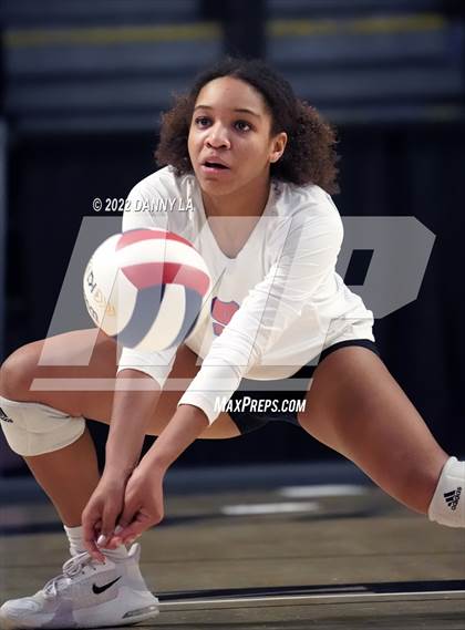 Thumbnail 1 in Charles J. Colgan vs. Alexandria City (VHSL Class 6 State Final) photogallery.