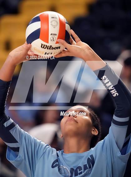 Thumbnail 1 in Charles J. Colgan vs. Alexandria City (VHSL Class 6 State Final) photogallery.