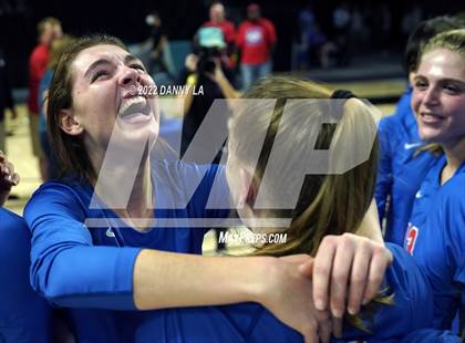 Thumbnail 1 in Charles J. Colgan vs. Alexandria City (VHSL Class 6 State Final) photogallery.