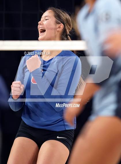 Thumbnail 1 in Charles J. Colgan vs. Alexandria City (VHSL Class 6 State Final) photogallery.