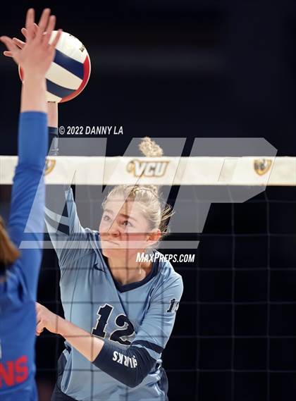 Thumbnail 1 in Charles J. Colgan vs. Alexandria City (VHSL Class 6 State Final) photogallery.