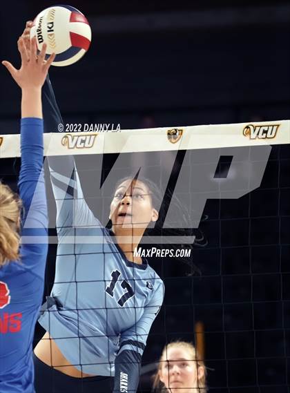 Thumbnail 1 in Charles J. Colgan vs. Alexandria City (VHSL Class 6 State Final) photogallery.