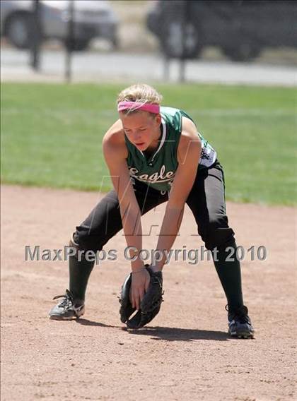 Thumbnail 2 in Elliot Christian vs. Valley Christian (CIF SJS D7 Final) photogallery.