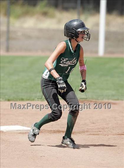 Thumbnail 2 in Elliot Christian vs. Valley Christian (CIF SJS D7 Final) photogallery.