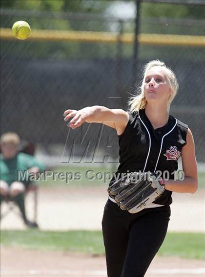 Thumbnail 3 in Elliot Christian vs. Valley Christian (CIF SJS D7 Final) photogallery.