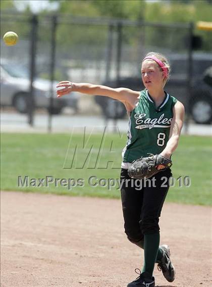 Thumbnail 3 in Elliot Christian vs. Valley Christian (CIF SJS D7 Final) photogallery.