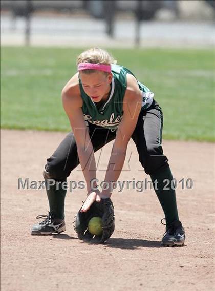 Thumbnail 3 in Elliot Christian vs. Valley Christian (CIF SJS D7 Final) photogallery.