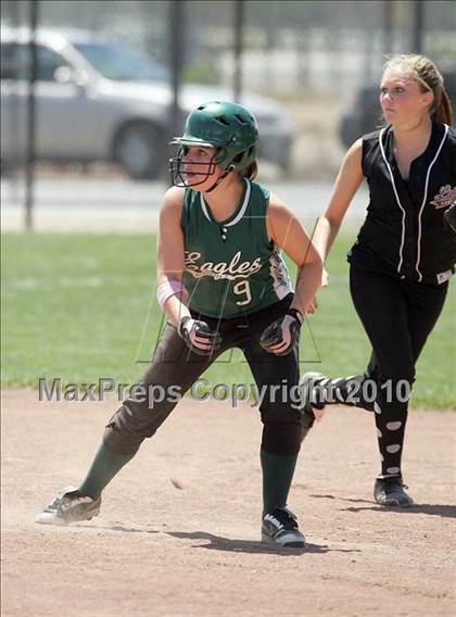 Thumbnail 3 in Elliot Christian vs. Valley Christian (CIF SJS D7 Final) photogallery.
