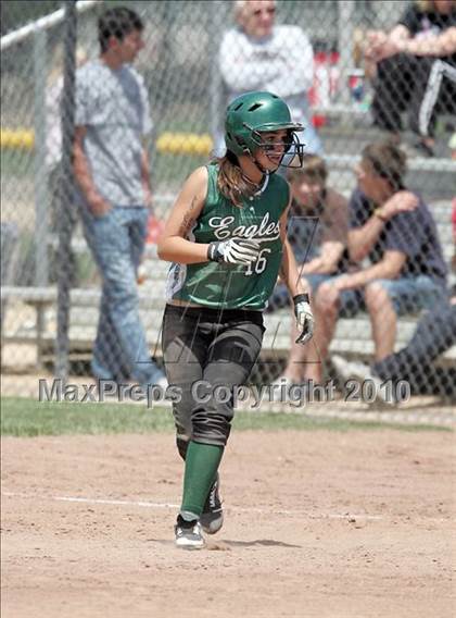 Thumbnail 2 in Elliot Christian vs. Valley Christian (CIF SJS D7 Final) photogallery.