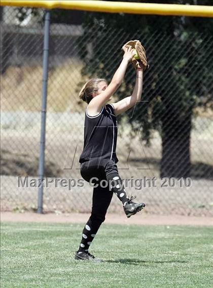 Thumbnail 2 in Elliot Christian vs. Valley Christian (CIF SJS D7 Final) photogallery.