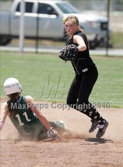 Thumbnail 1 in Elliot Christian vs. Valley Christian (CIF SJS D7 Final) photogallery.