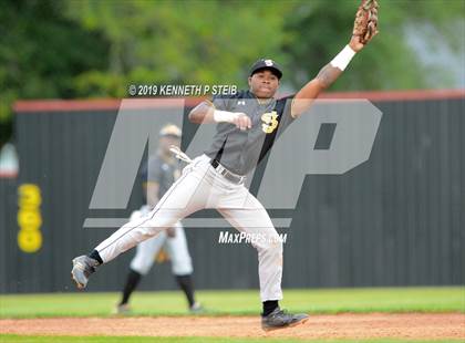 Thumbnail 3 in St. James @ Brusly (LHSAA 3A Bi-District Playoff) photogallery.