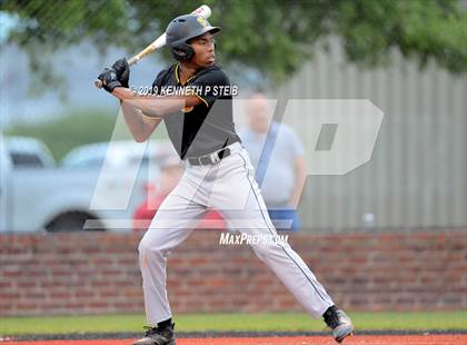 Thumbnail 1 in St. James @ Brusly (LHSAA 3A Bi-District Playoff) photogallery.