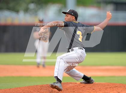 Thumbnail 1 in St. James @ Brusly (LHSAA 3A Bi-District Playoff) photogallery.