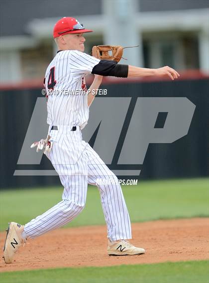 Thumbnail 2 in St. James @ Brusly (LHSAA 3A Bi-District Playoff) photogallery.