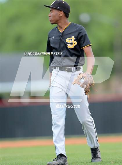 Thumbnail 2 in St. James @ Brusly (LHSAA 3A Bi-District Playoff) photogallery.